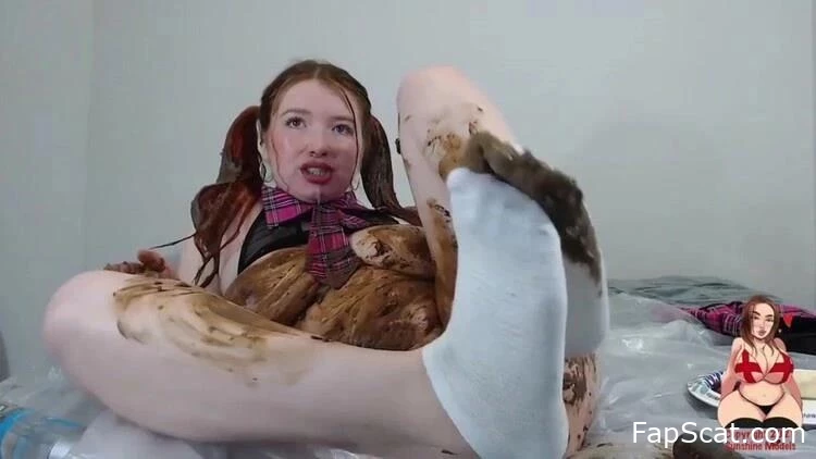 GingerCris - Versaute Spaßzeit mit Papa - Entleert, Haufen Scheiße, Kacken und Ficken