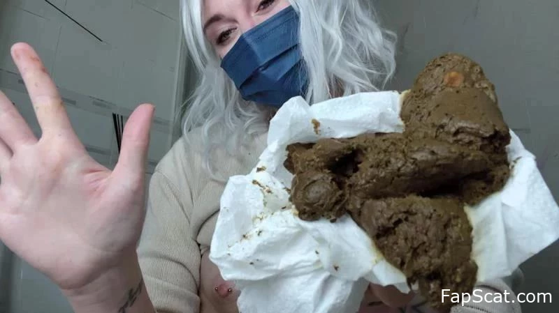 Meine Brüste lieben Geschenke vom Arsch! - DirtyBetty - Pumped Scat, Scat schlucken, Höhepunkt-Scat