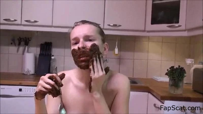 Scat-Frühstück - - JessicaKaylovers - Kotz-Scat, Strümpfe-Scat, Eigentumsverstopfung