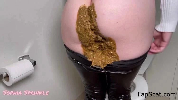 Sophia Sprinkle - Explosion + Schmiere aus matschiger Lederlegging! - Arschscheiße reinschieben, Stuhl für Toilette